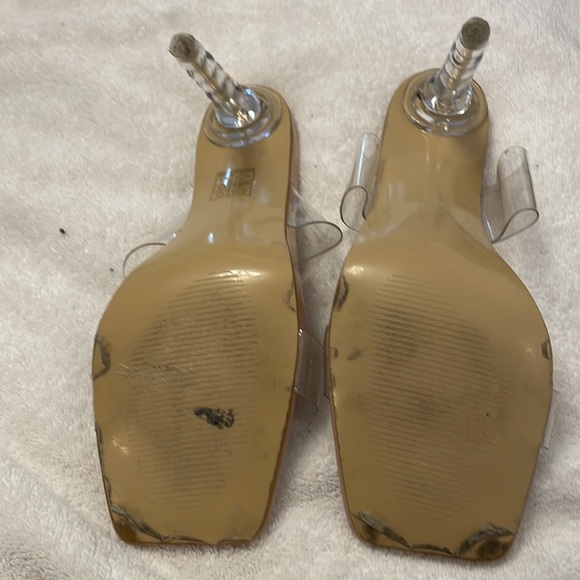 SALE !!! Nude and clear heels with unique designed heel - Picture 7 of 7